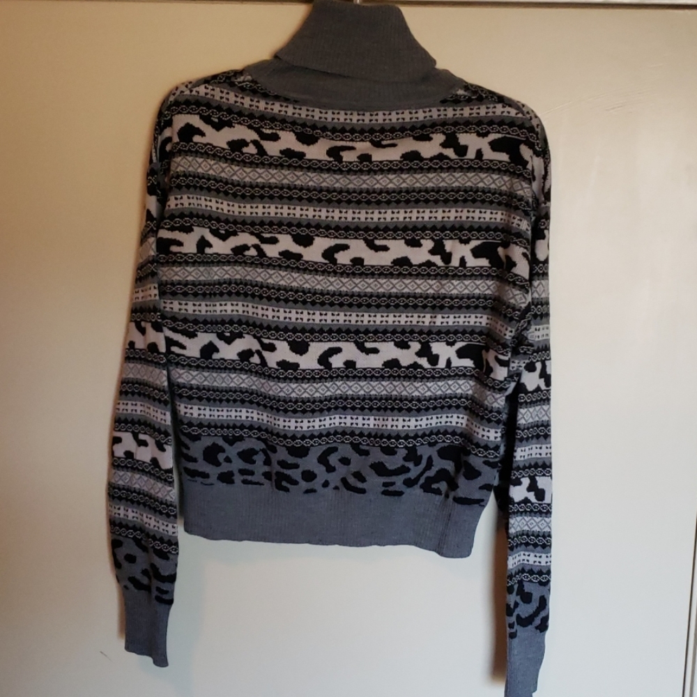 John + Jenn Fair Isle Turtleneck - Picture 6 of 6